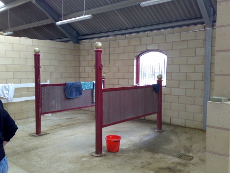 Wash area, Corton partitions.